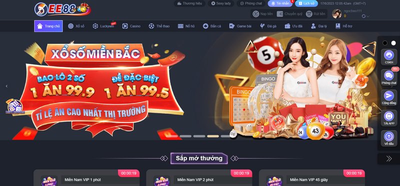 Giao diện của trang chủ rất ấn tượng khơi gợi nên sự huyền bí 